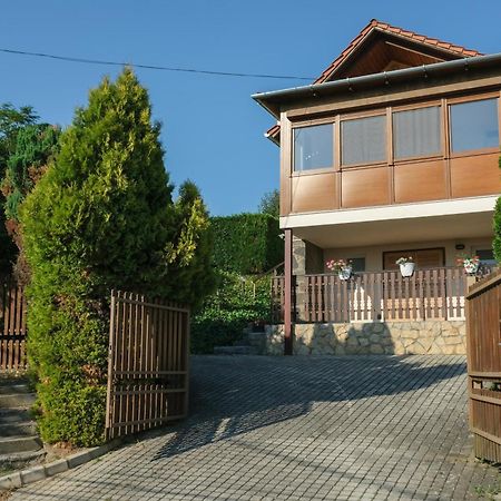 Panoráma Apartmanház Sarvar Exterior foto