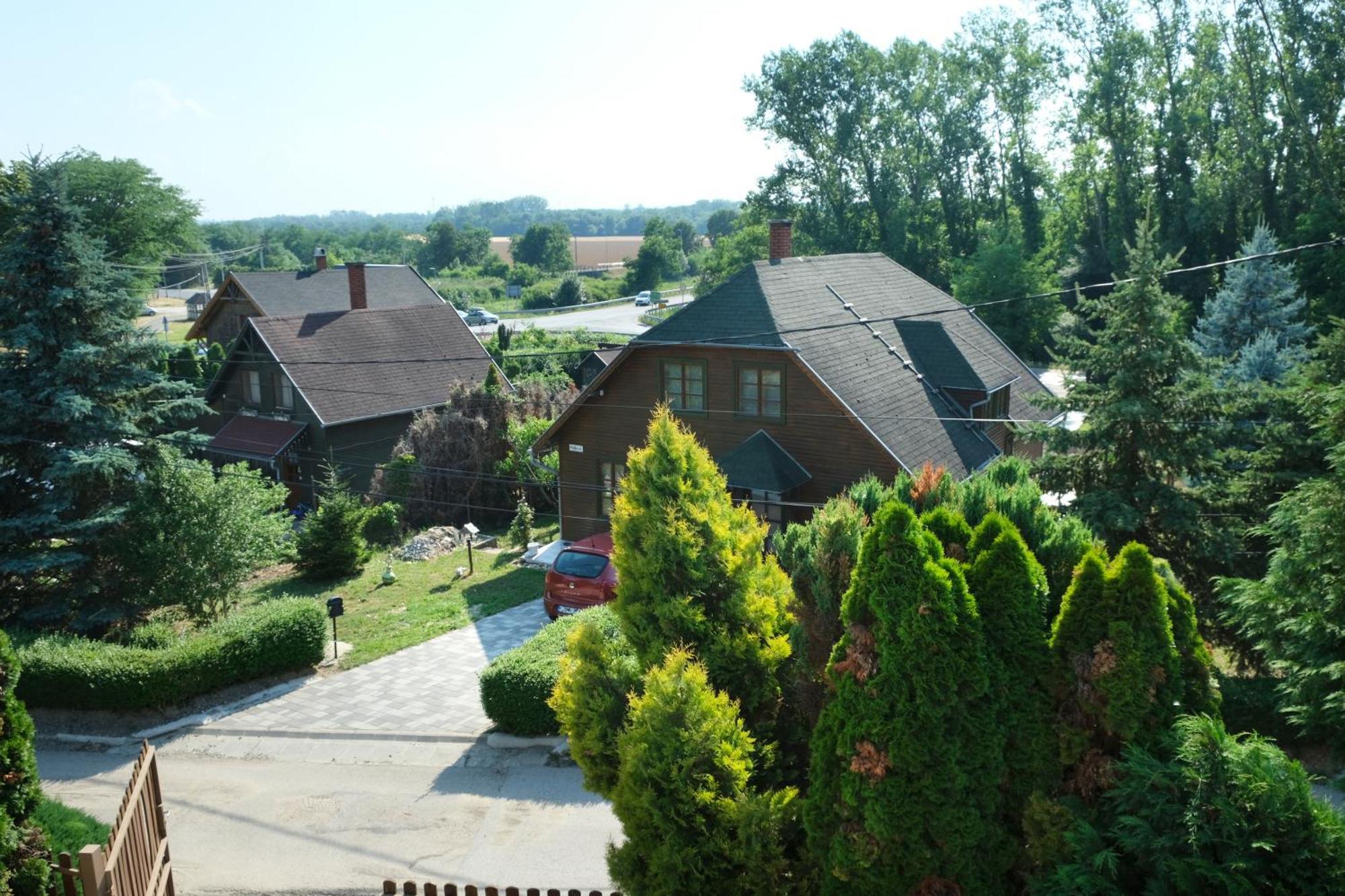 Panoráma Apartmanház Sarvar Exterior foto
